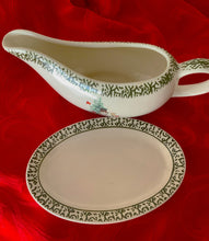 Load image into Gallery viewer, Treasures by Tawanna Vintage Green and Red Holiday Gravy Boat Set