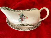 Load image into Gallery viewer, Treasures by Tawanna Vintage Green and Red Holiday Gravy Boat Set