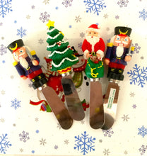 Load image into Gallery viewer, Treasures by Tawanna Holiday Resin Handle Cheese Spreader Set - Vintage Santa & Nutcracker Decor