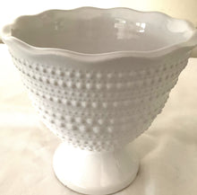 Load image into Gallery viewer, White Hobnail Planters